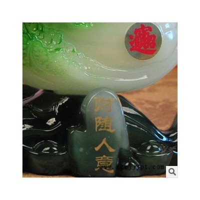 供應(yīng)財(cái)隨人意 室內(nèi)擺件 樹脂K019工藝品 玉白菜擺件 家居裝飾商務(wù)禮品