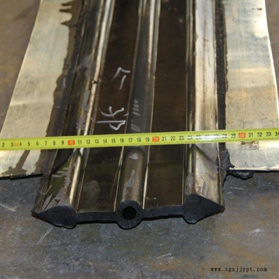 鍍鋅鋼邊橡膠止水帶 廠家現貨供應 夾鋼邊止水帶 6mm 8mm涵洞管廊用 伸縮縫止水