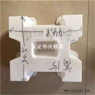 鑲嵌式護(hù)坡模具 生態(tài)聯(lián)鎖護(hù)坡模具 生態(tài)連鎖護(hù)坡模具 卓億模具