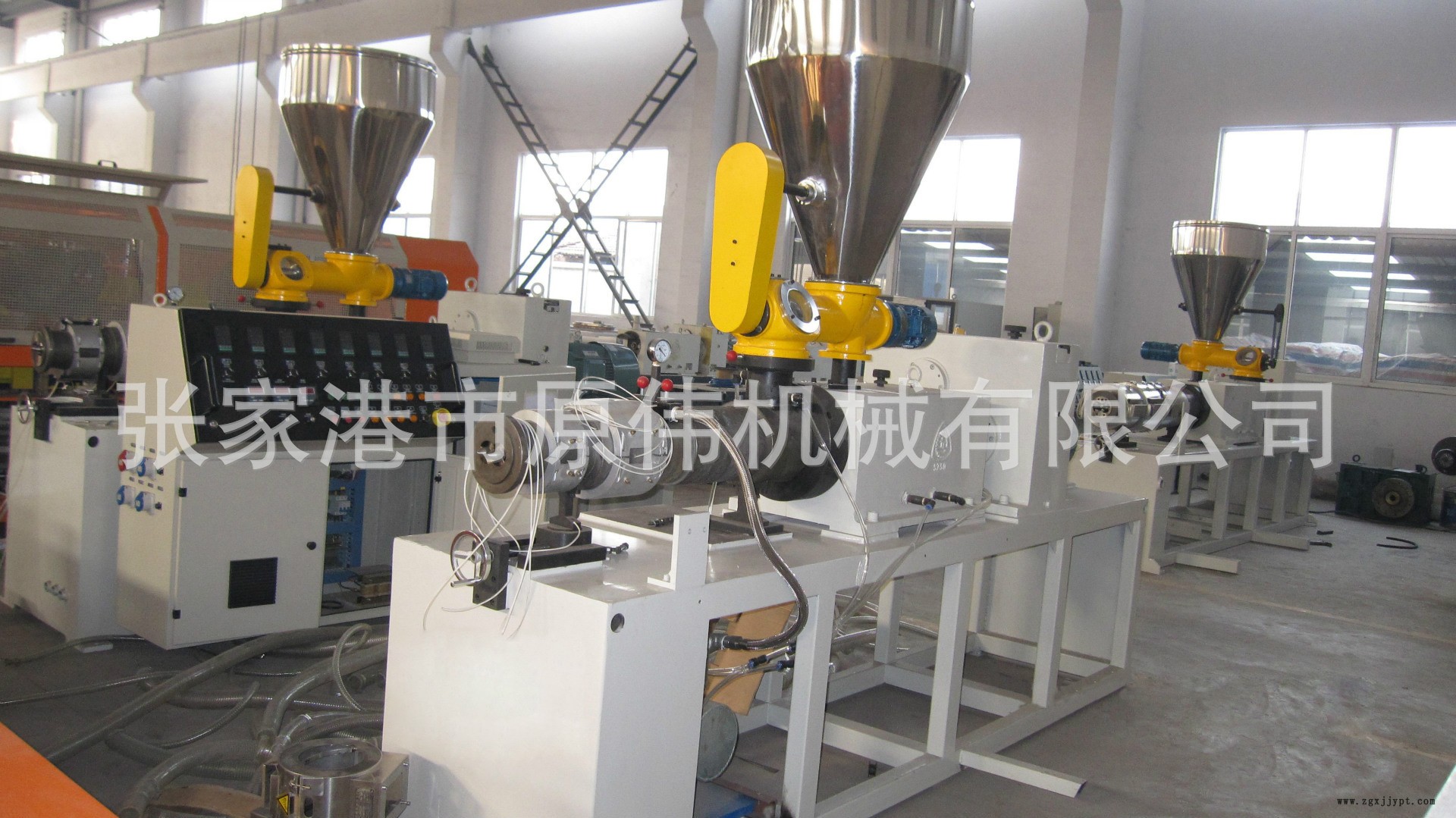65錐雙螺桿擠出機1