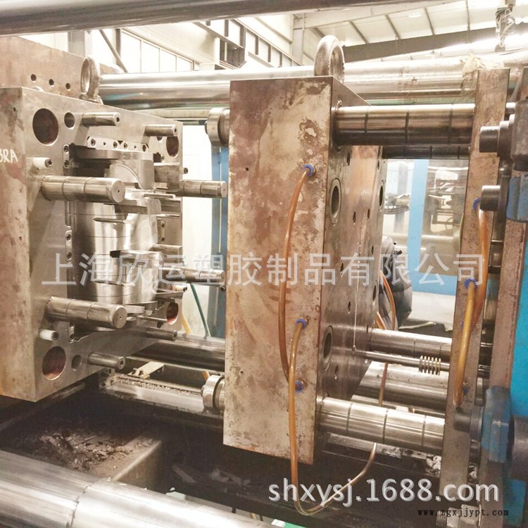 上海大型塑料件開模注塑加工廠家專業(yè)吸塵器外殼 暖被機(jī)外殼開模示例圖6