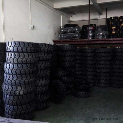 現(xiàn)貨供應(yīng)叉車實(shí)心輪胎
