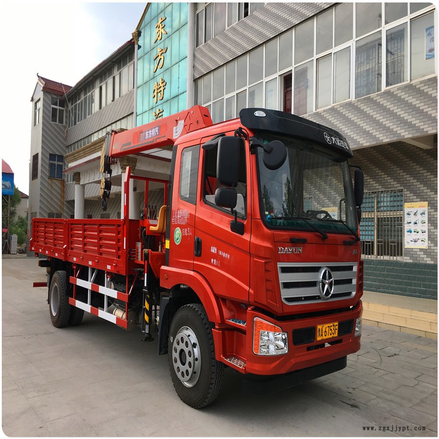 隨車起重機 輪胎車  質(zhì)量好    價格低